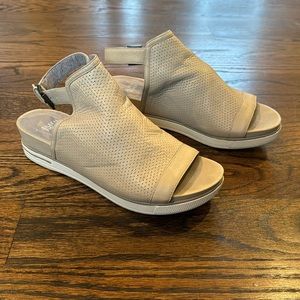 EILEEN FISHER Sport Platform Sandal